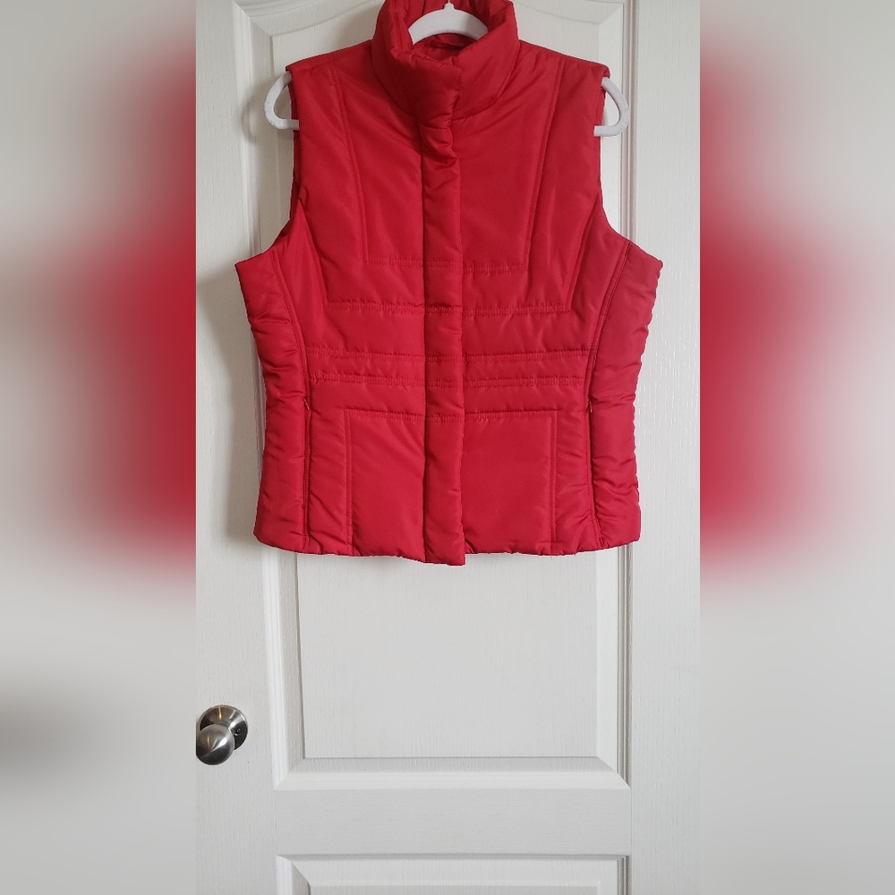 Nevada Red Vest, Size Large.